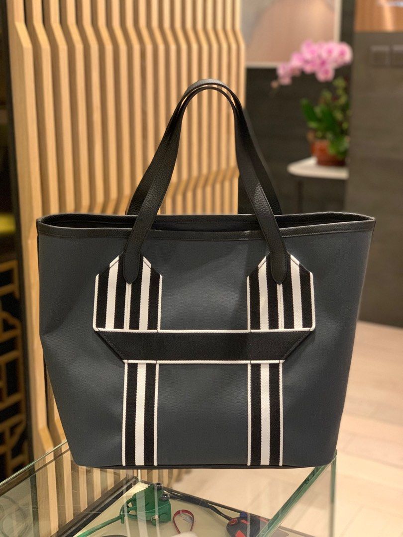 Pursangle tote bag