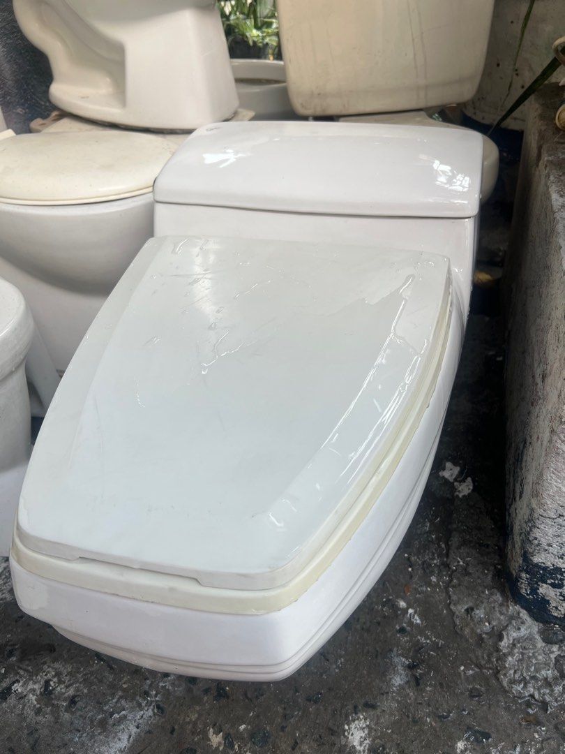 Hotel Pull Out 2nd Hand American Standard Toilet Bowl, Babies & Kids