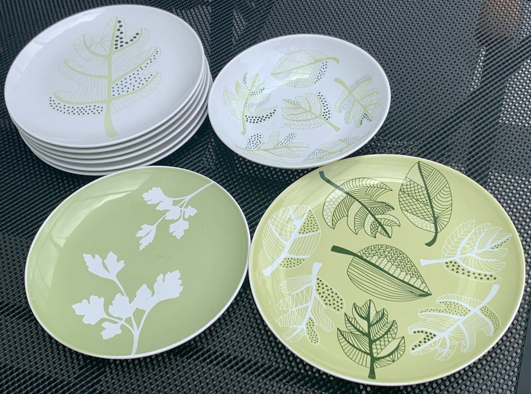 IKEA plates 6+1 plates, 1 deep plate, 1 serving plate, Furniture