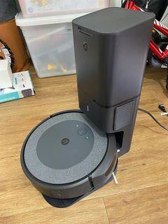 iRobot i3 Robot Vacuum Roomba i3550