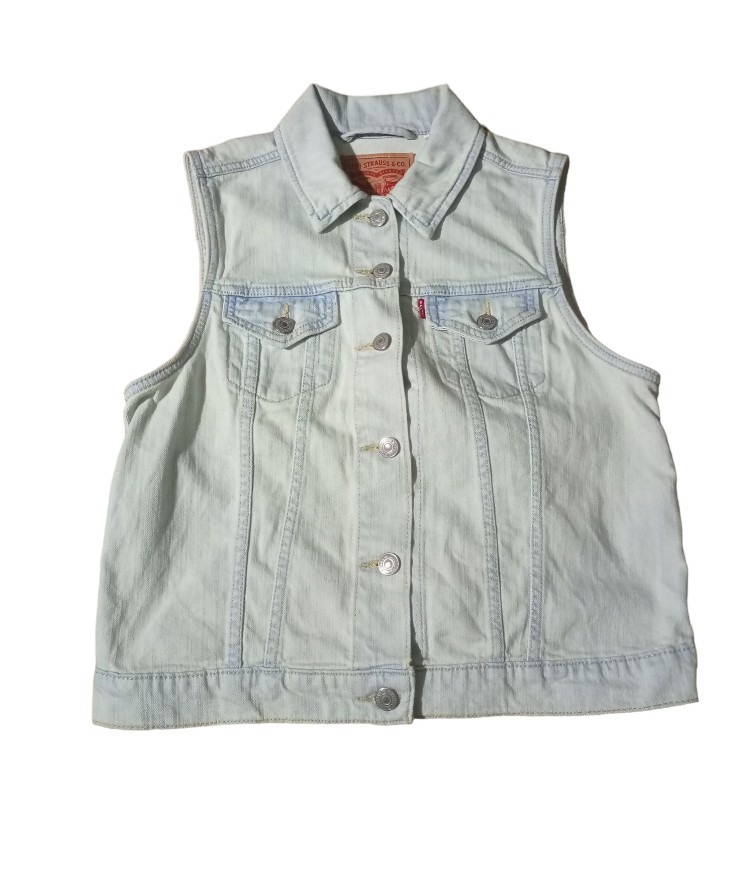 Levi'S Denim Vest, Women'S Fashion, Coats, Jackets And Outerwear On  Carousell
