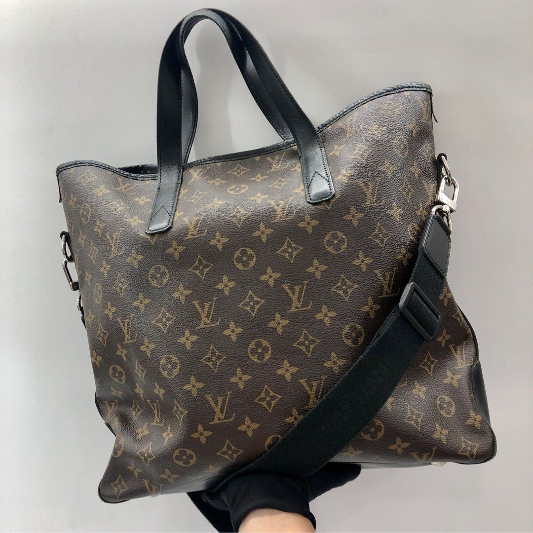 LOUIS VUITTON N58033 DANIEL GM DAMIER GRAPHITE CANVAS MESSENGER BAG SHW,  Luxury, Bags & Wallets on Carousell