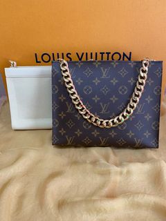 Louis Vuitton Monogram Canvas Game on Toiletry Pouch 26 - Handbag | Pre-owned & Certified | used Second Hand | Unisex