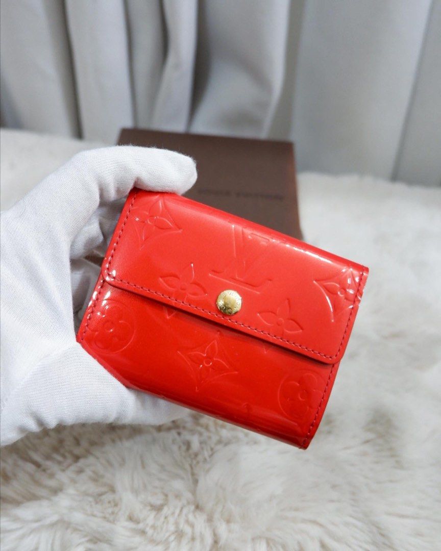 LV Ludlow Monogram Vernis Wallet (Category: Luxury Bags & Wallets) located in Quezon City. Submitted by theluxurycityph. (Listing ID 1227786263, Image 1). Description: 👜 MONOGRAM VERNIS LUDLOW WALLET inclusions — with box 16,000 Php ➡️ follow us on Instagram for the price. thank you! ☺️ 💯All of our items are Authentic *color may vary due to lighting* 💛 ENTRUPY AUTHENTICATION SERVICE. (dm us for more details) 💛 dm us for inquires. 💛 open for 