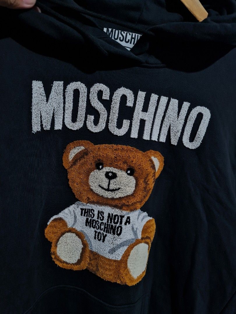 This Is Not A Moschino Toy Hoodie 2024 www.houwelings