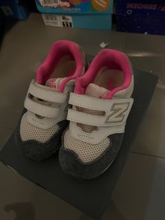 New balance shoes