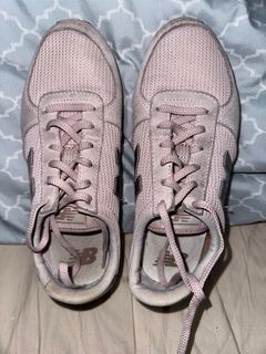 New Balance Womens - Size 6