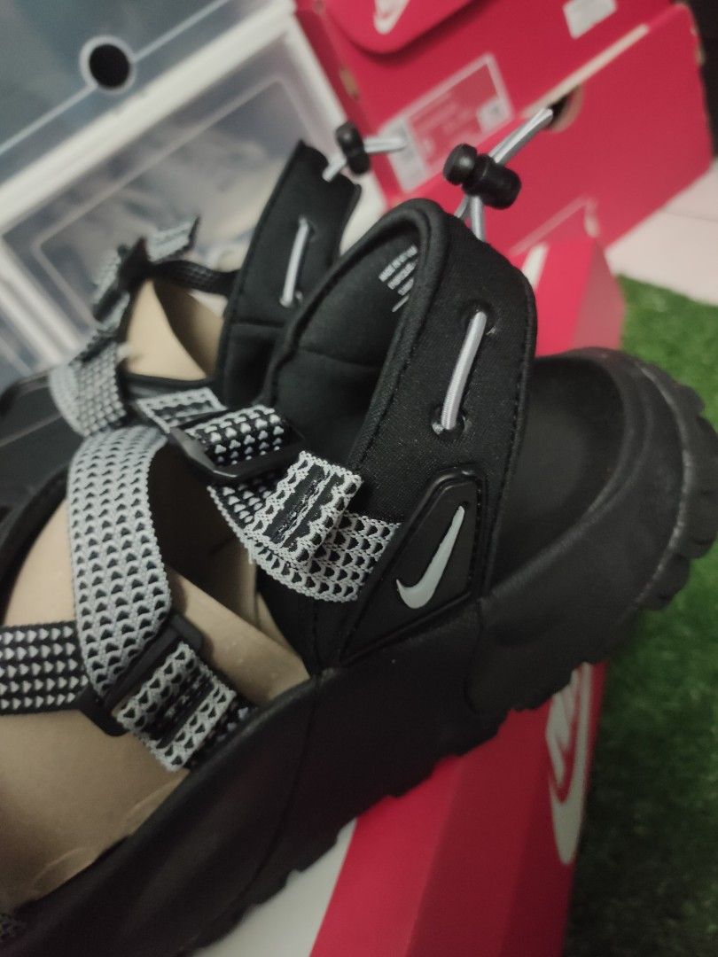 Wholesale on sale nike sandals