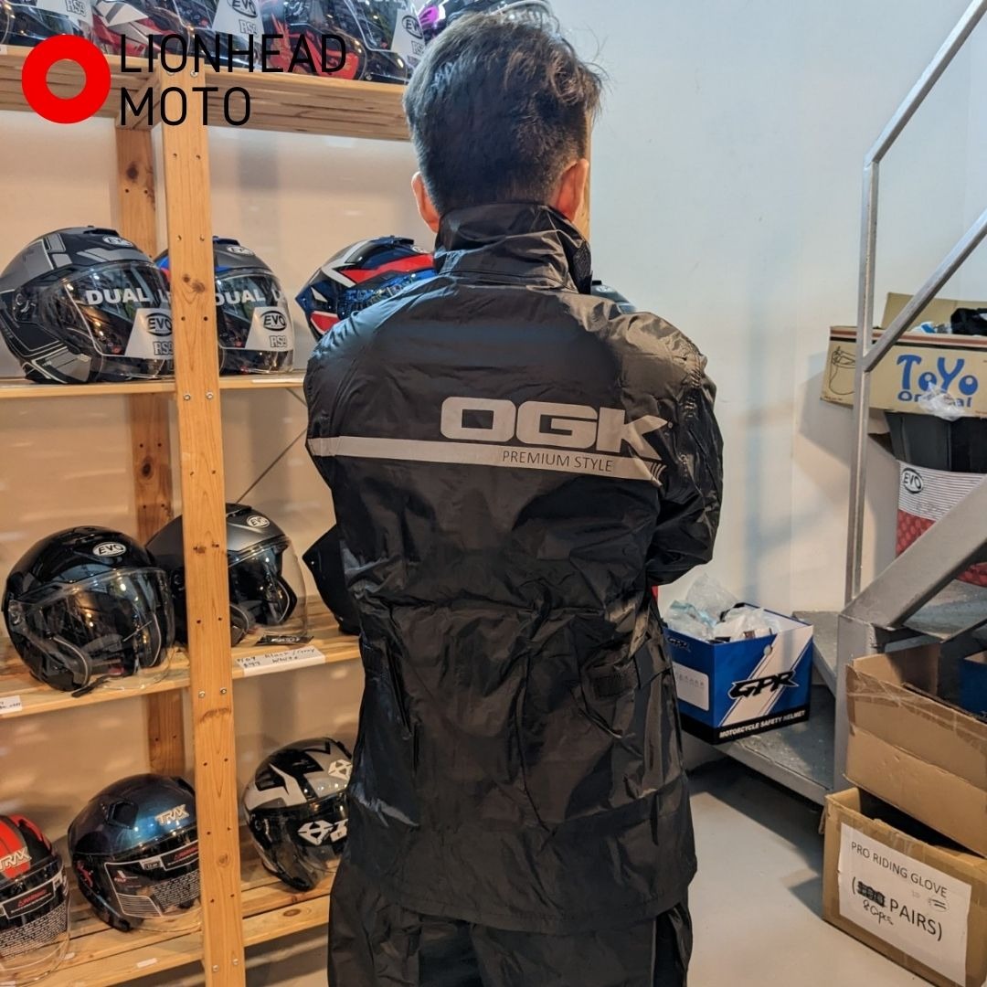 Givi raincoat clearance review
