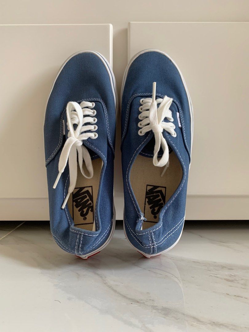 ORI VANS AUTHENTIC NAVY. Sepatu Vans ori warna Navy Fesyen Pria