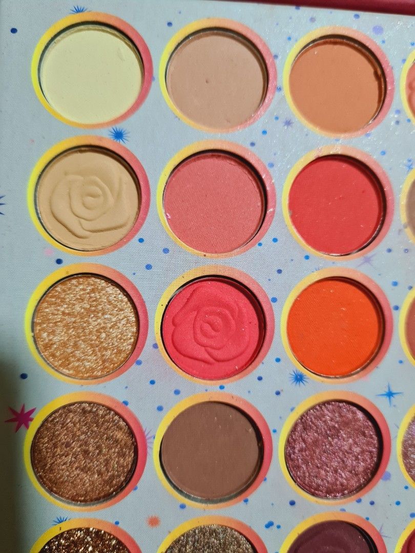 Palette Eyeshadow 29 Colours, Beauty & Personal Care, Face, Makeup on