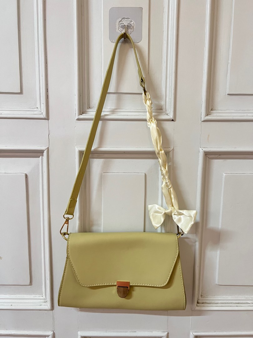Pastel yellow bag online