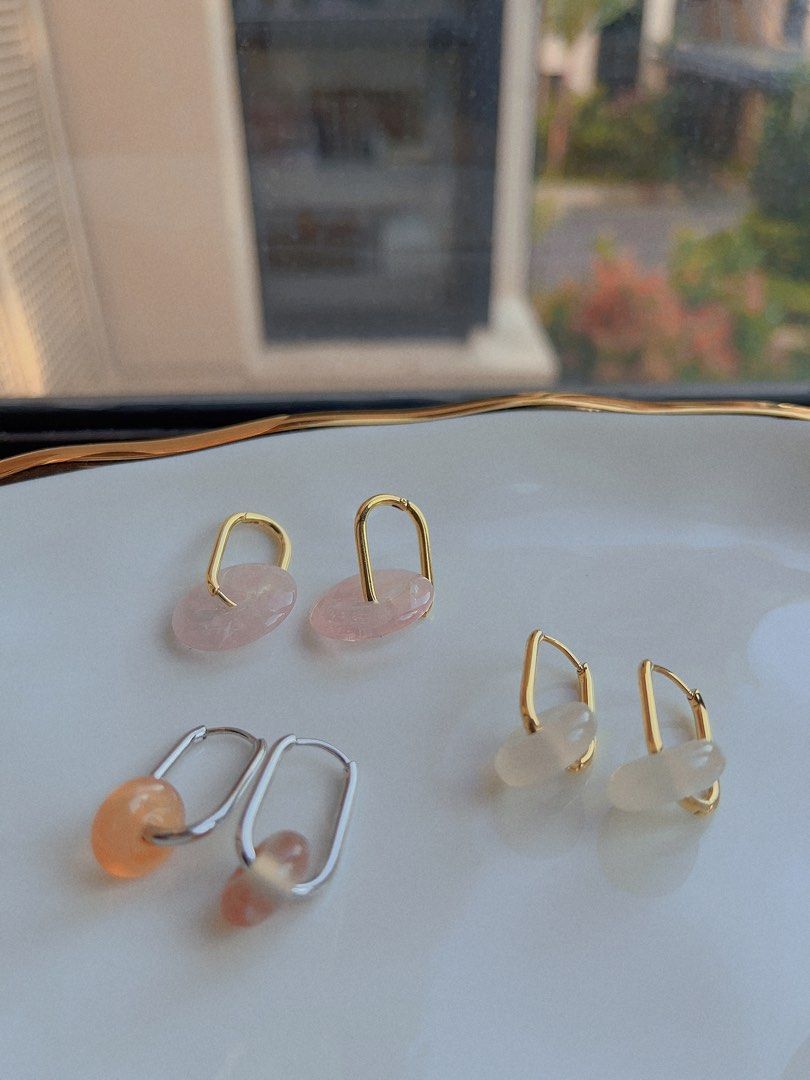 White discount agate earrings
