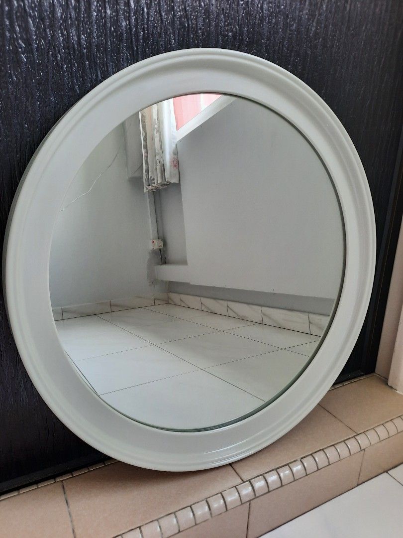 Plastic frame mirror, Furniture & Home Living, Home Decor, Mirrors on