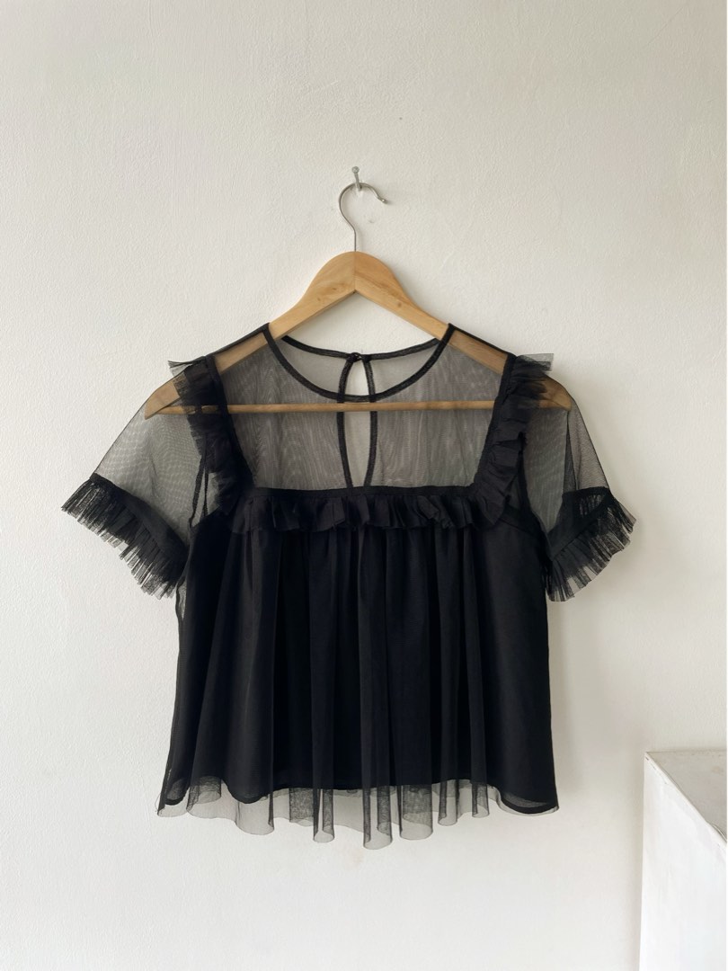 Pomelo Black Top, Fesyen Wanita, Pakaian Wanita, Atasan di Carousell