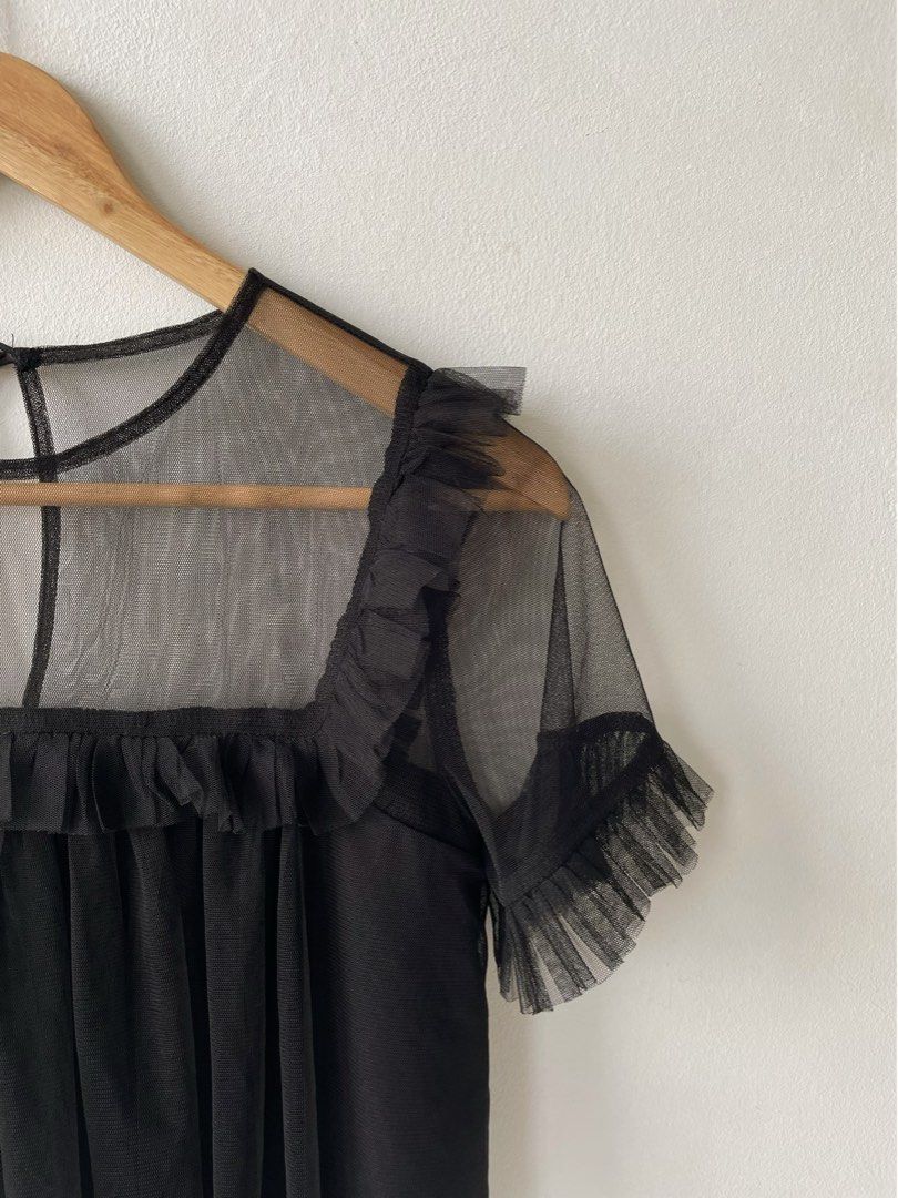 Pomelo Black Top, Fesyen Wanita, Pakaian Wanita, Atasan di Carousell