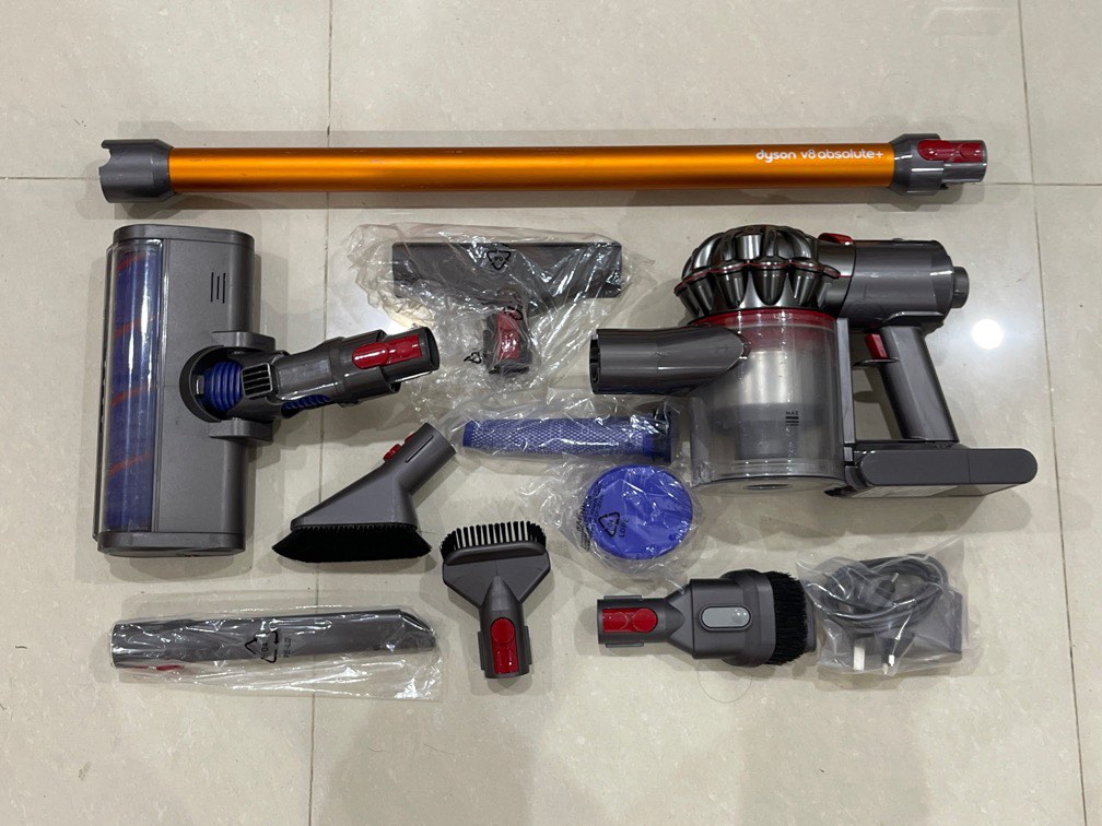 Refurb Dyson V8 Fluffy cordless vacuum, TV & Home Appliances, Vacuum
