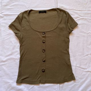 (Category: ) located in . Submitted by notmariane (Listing ID 1227765694, Image 1). Description: .