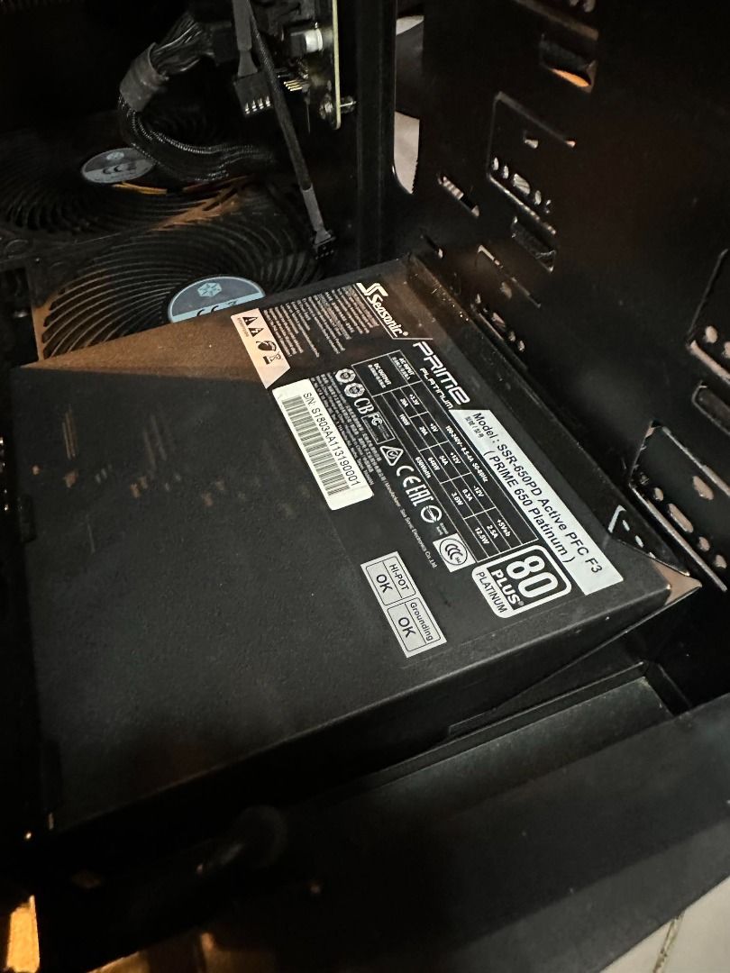 Ryzen 5 3600x, x570 Aorus Elite, Noctua NH-D15, Seasonic Prime Platinum ...