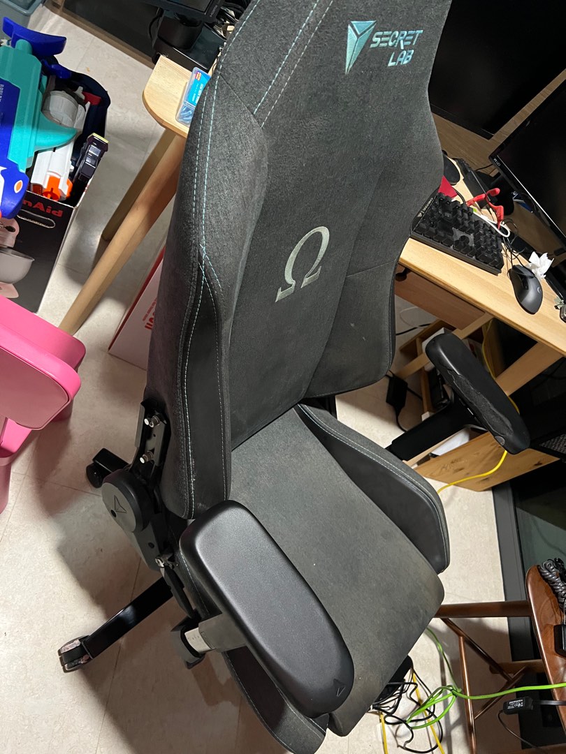 Secret lab chair, Furniture & Home Living, Furniture, Chairs on Carousell