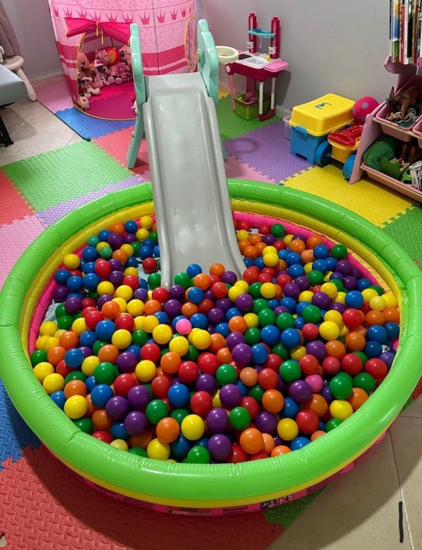 Slide, ball pit and balls., Babies & Kids, Infant Playtime on Carousell