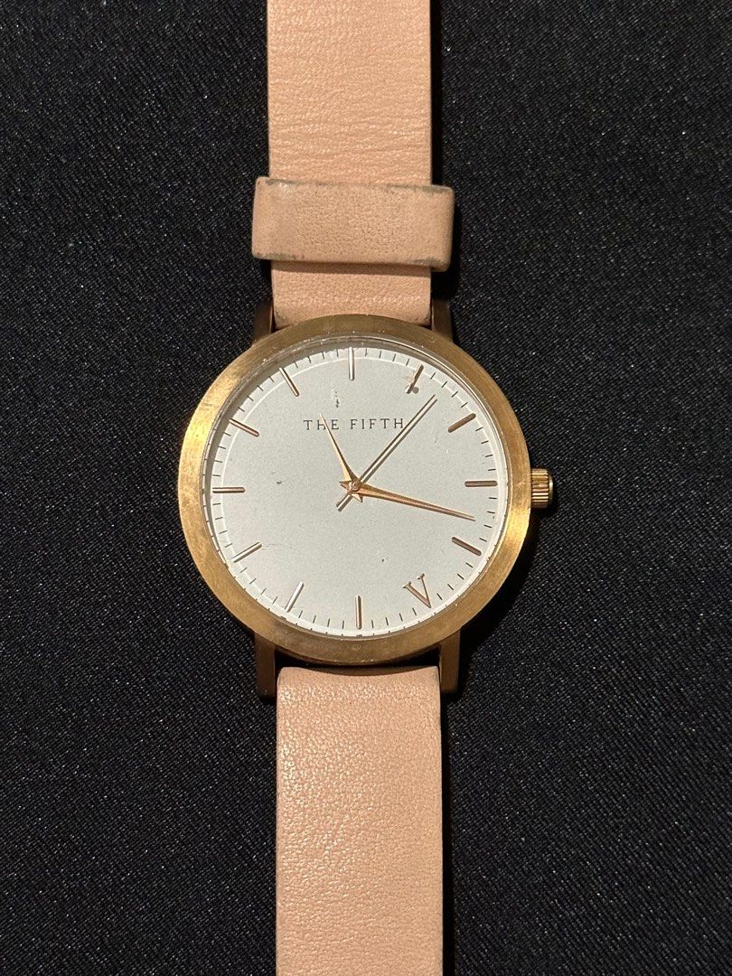 The Fifth Rosegold Watch Men s Fashion Watches Accessories Watches on Carousell