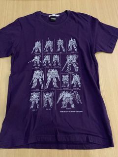 Uniqlo men’s Violet T-shirt Size S