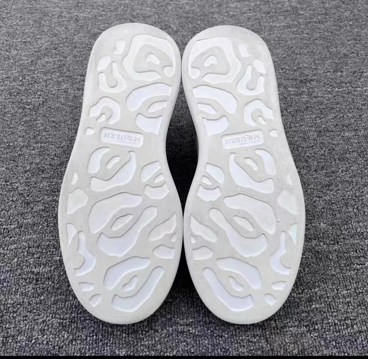 Alexander mcqueen white sale gold