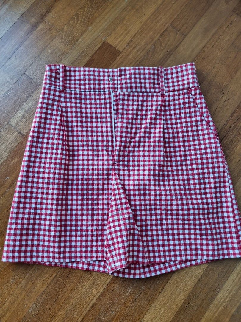 Red gingham shorts best sale womens