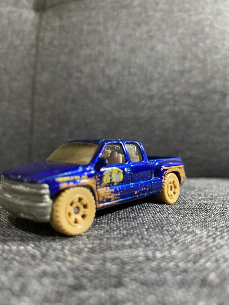 1999 Hot Wheels Chevrolet Silverado (Category: Vehicle & Diecast Models) located in Manila. Submitted by abbie0804 (Listing ID 1227997043, Image 2). Description: .