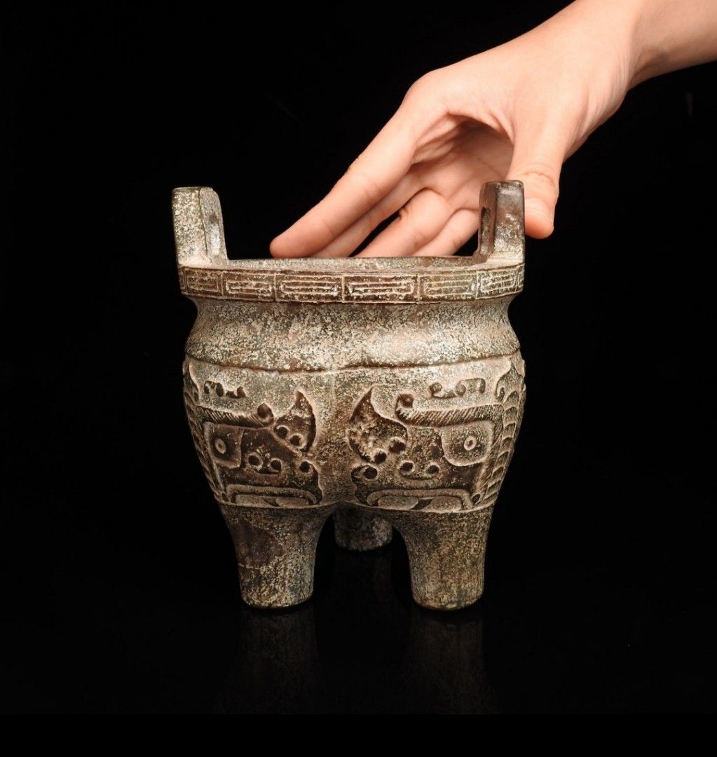 中国文物 古玉 収集家の放出品 砡 明代神獸紋玉壺