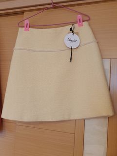 義大利精品 高單價 Blugirl Blumarine 嫩黃色 絕美 小香毛呢款 氣質 A字裙