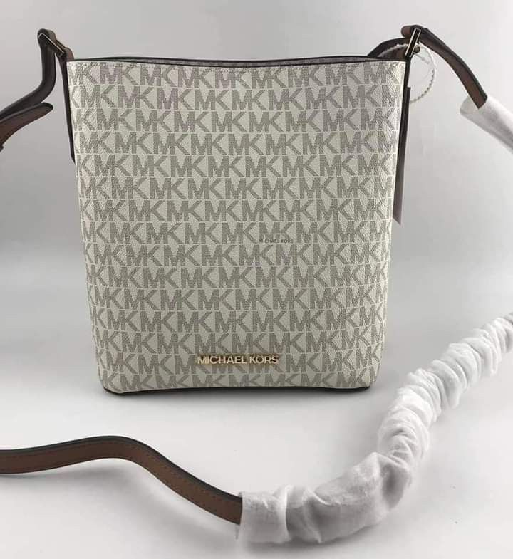 MK Kimberly Small Bucket Women s Fashion Bags Wallets Cross body Bags on Carousell