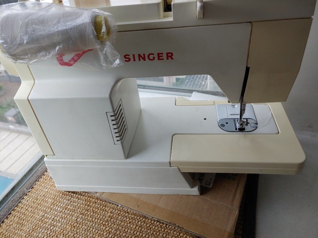 勝家衣車 Singer sewing machine 5805C Made in Brazil, 家庭電器, 其他家庭電器 Carousell