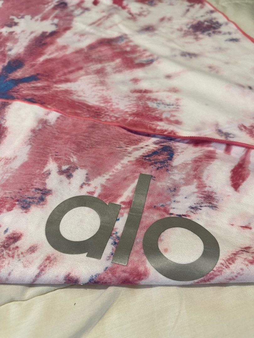 Alo Yoga No Slip Grounded Towel Mat In Pink Tie Dye OS