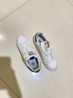 (AUTHENTIC)  ADIDAS STAN SMITH NEED REPAIR WHITE SNAKESKIN PURPLE HOLO IRIDESCENT SNEAKERS WHITE