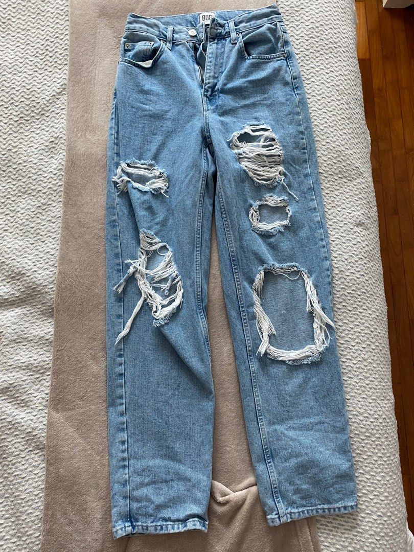 Baggy Ripped Jeans Urban Outfitters, Women'S Fashion, Bottoms, Jeans &  Leggings On Carousell