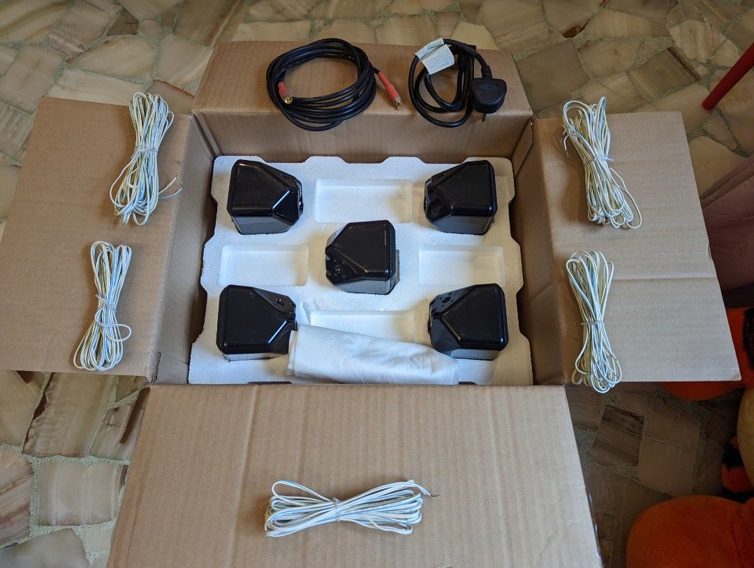 Boston Acoustics SoundWare XS SE Home Theater Speakers, Audio