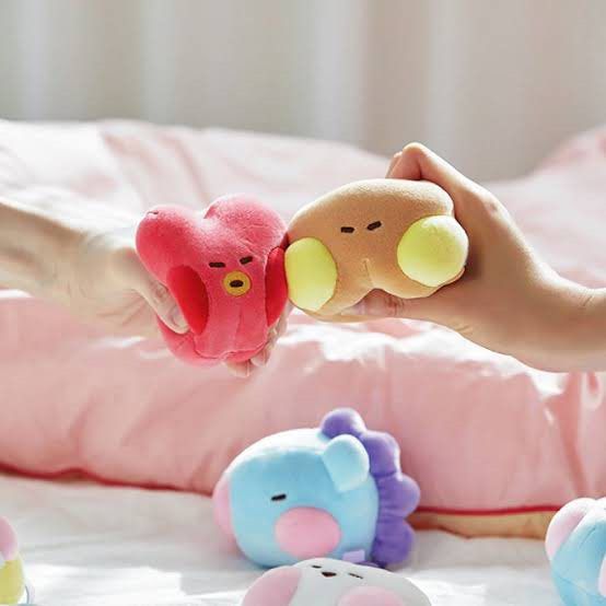 BT21 minini stress ball (Category: Designer & Blind Box Toys) located in Imus. Submitted by tannieshopper (Listing ID 1227932811, Image 2). Description: ✨SALE✨ WTS LFB PH ON HAND, SEALED, & OFFICIAL BT21 minini stress ball 💸 PHP 520 (from 1050) 🔸Available characters: - RJ❌ - Cooky ❌ - Chimmy ❌ - Tata ❌ - Koya✅ 🏷bts namjoon seokjin yoongi hobi jimin taehyung jk.