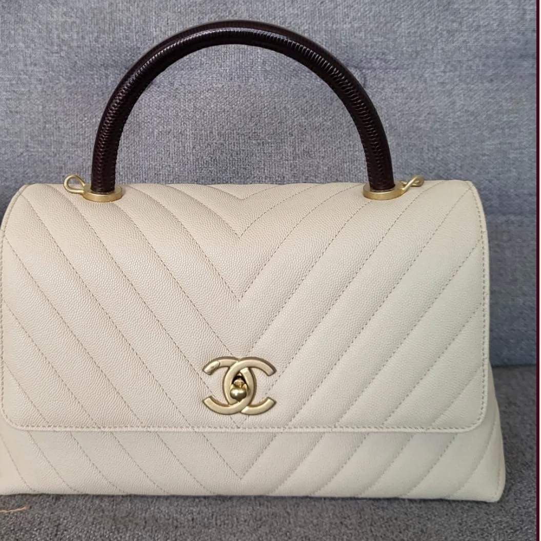 Chanel Coco Handle, Medium, Luxury, Bags & Wallets on Carousell