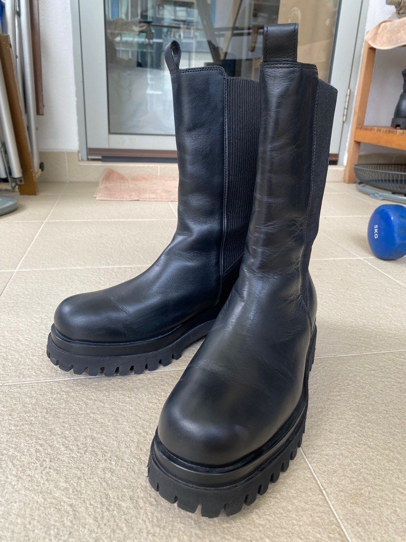 Cos boots discount