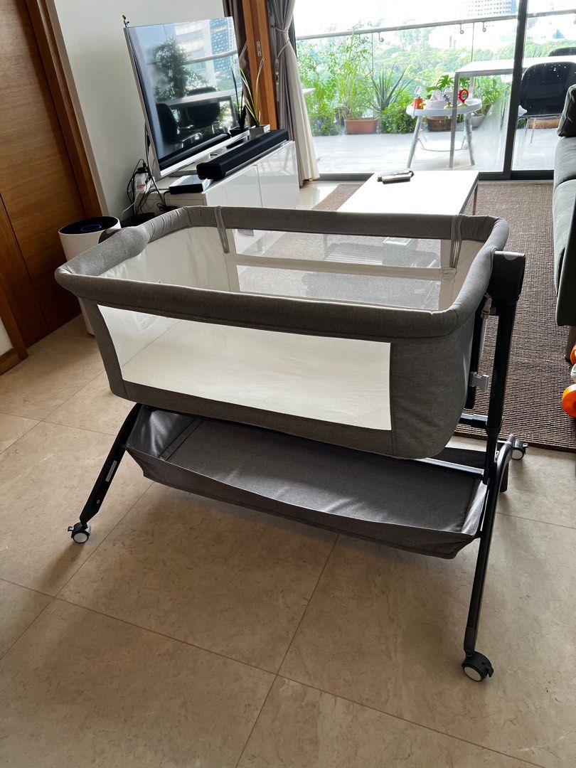 CoSleeper Sleep By Me Crib (Nuby), Babies & Kids, Baby Nursery & Kids