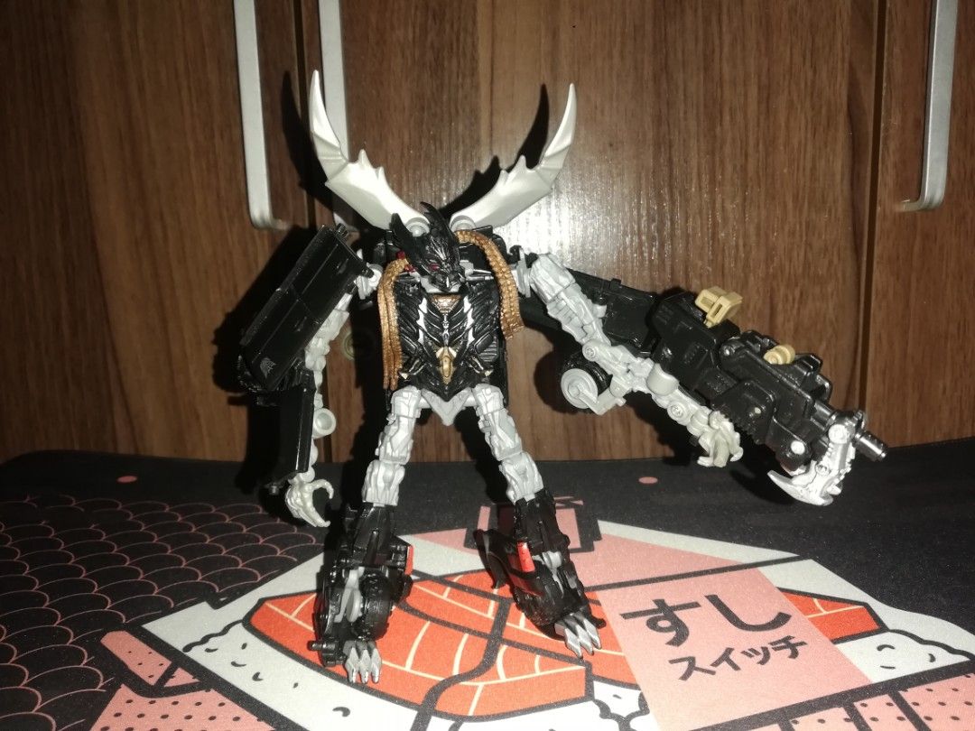 Transformer Deluxe Class Dotm Crankcase | Cuotas sin interés
