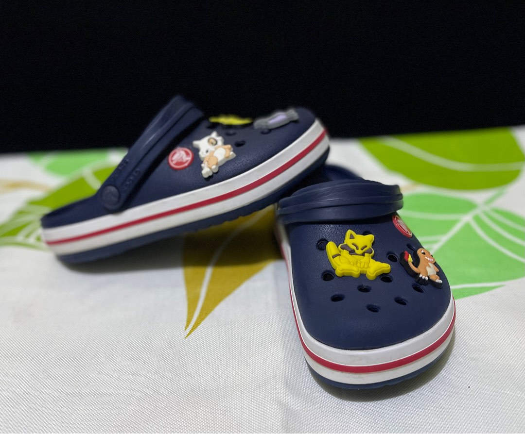 Crocs original with free giblets on Carousell