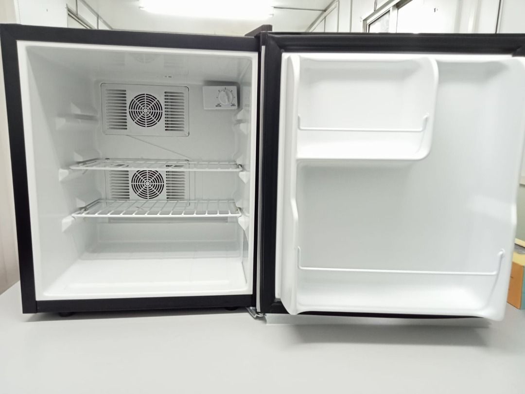 Europace ER 9250 Bar Fridge (50L) S100, TV & Home Appliances, Kitchen Appliances