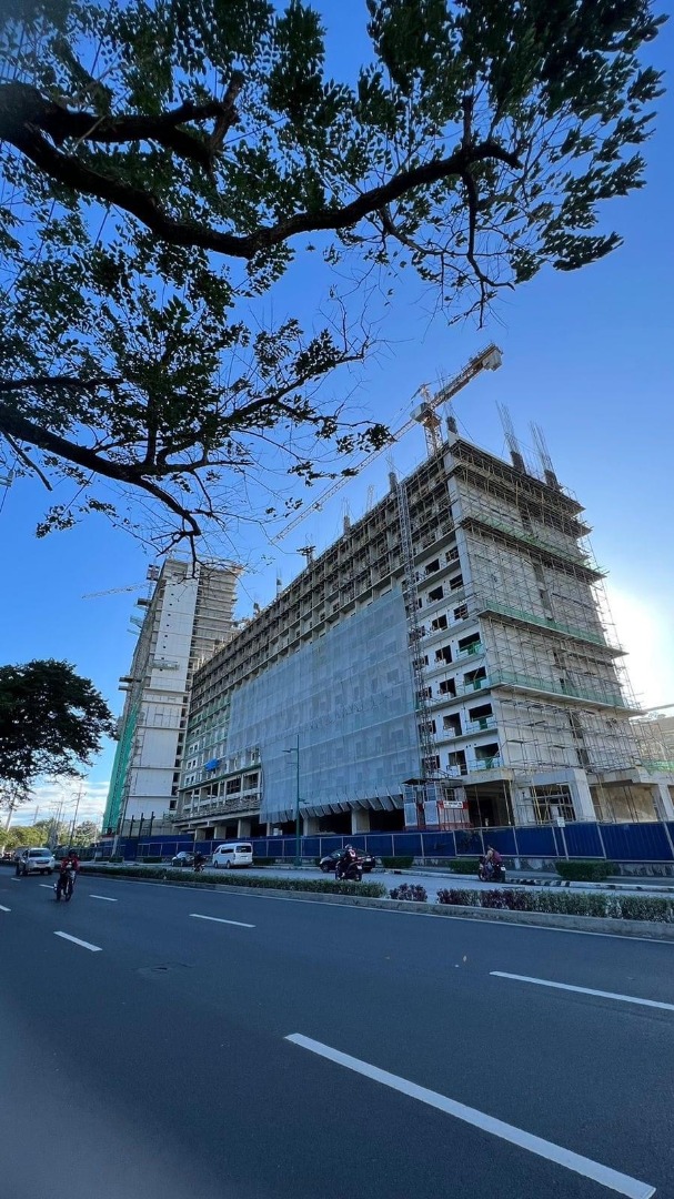 For Sale Park McKinley West PENTHOUSE 3bedroom Unit Turnover soon in