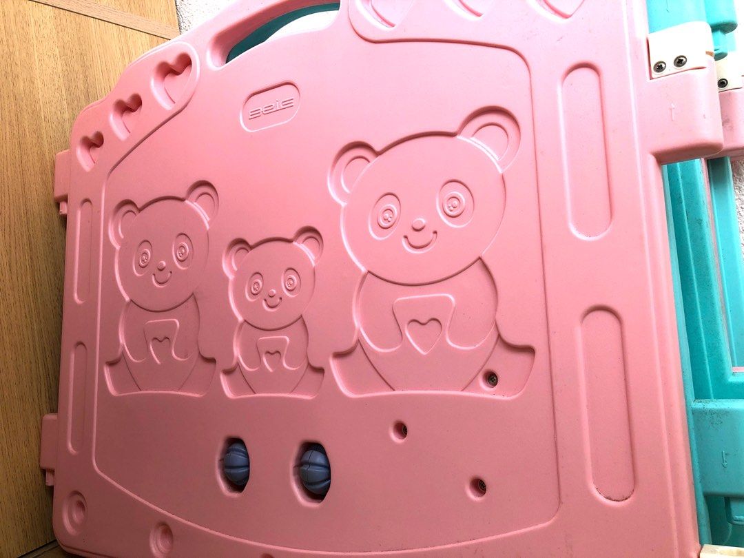 Free baby playpen, 兒童＆孕婦用品, 嬰兒玩具 Carousell