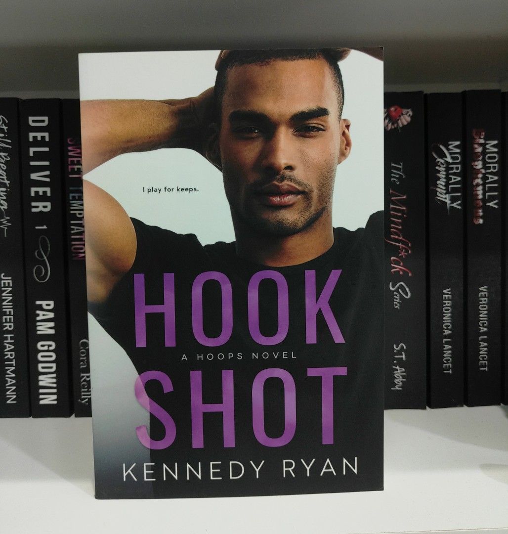 Hook shot by Kennedy Ryan (English novels), Hobbies & Toys, Books