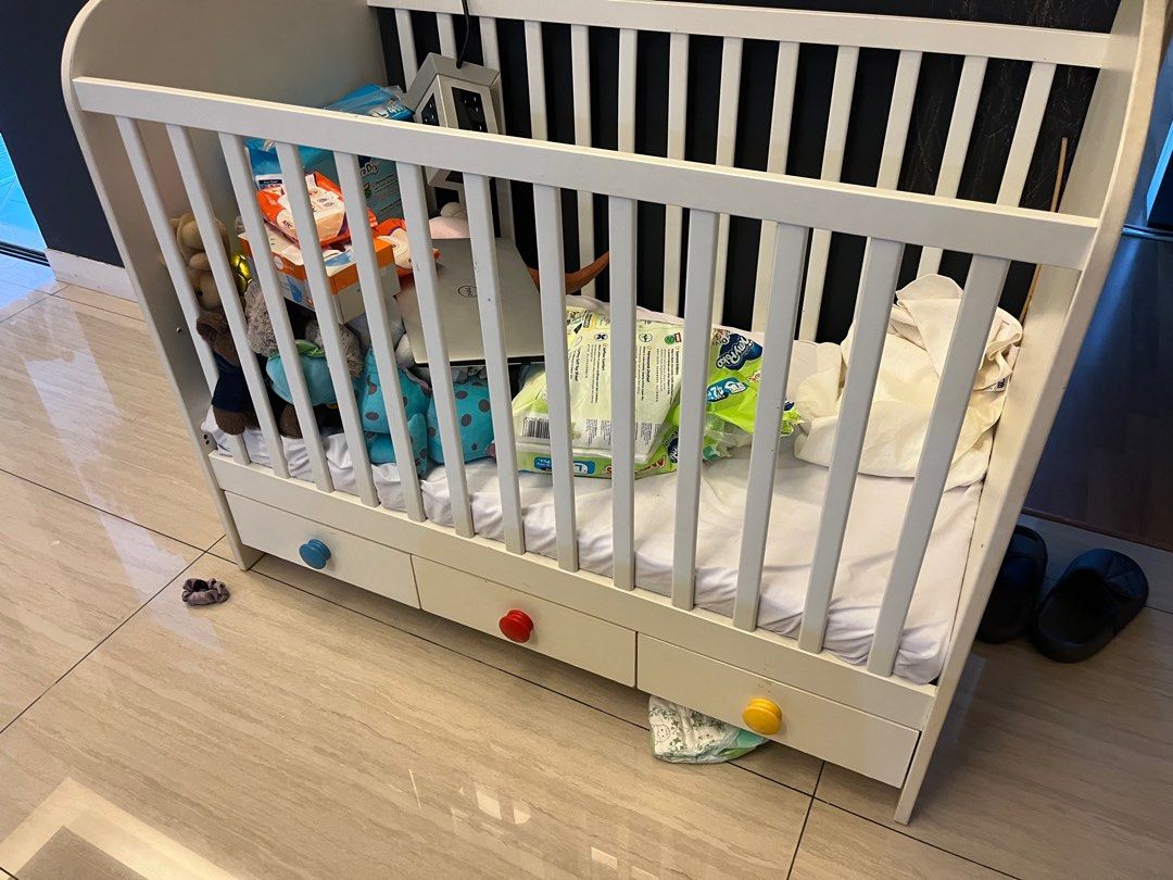 IKEA GONATT Baby Crib With Mattress and Sheets, Babies & Kids, Baby Nursery & Kids Furniture