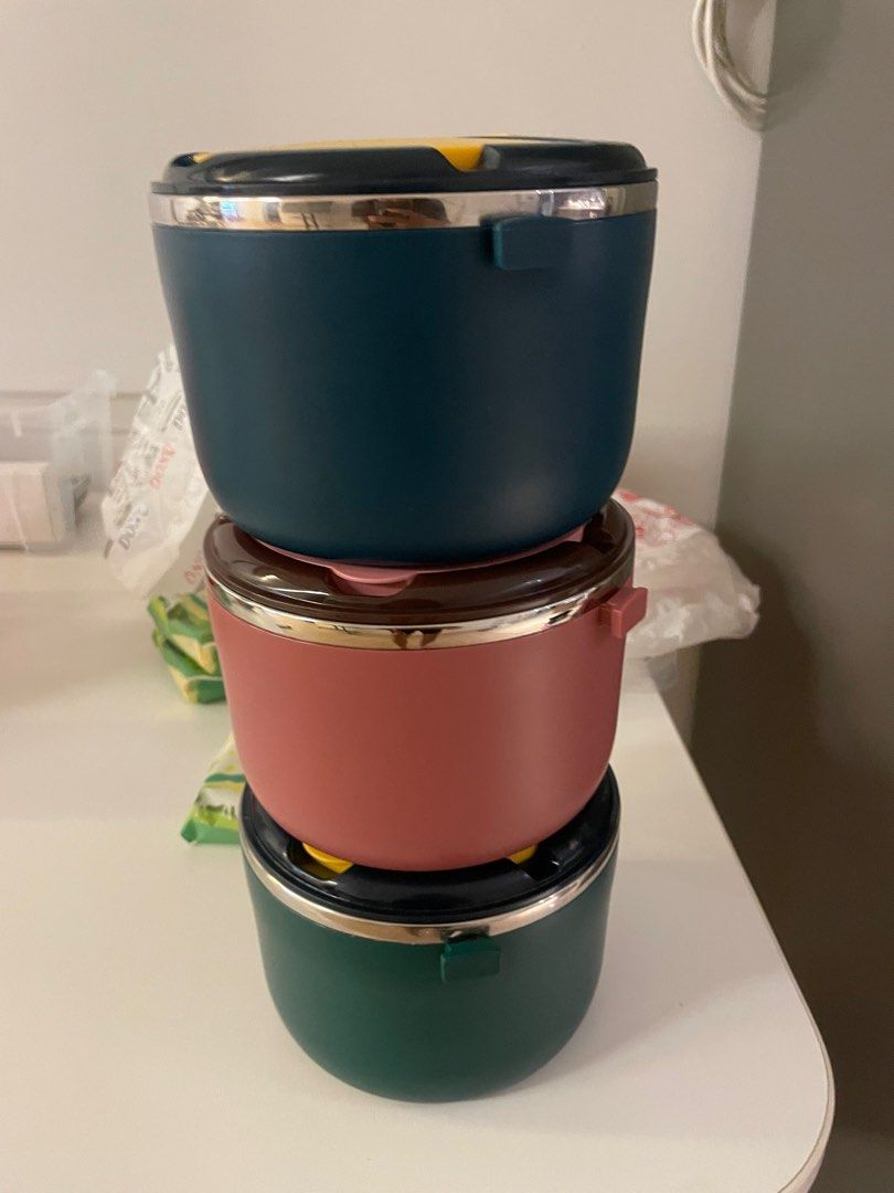 Insulated food container, Furniture & Home Living, Kitchenware